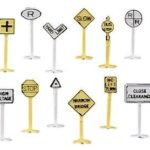 Bachmann Railroad And Street Signs (24 Pieces) – N Scale